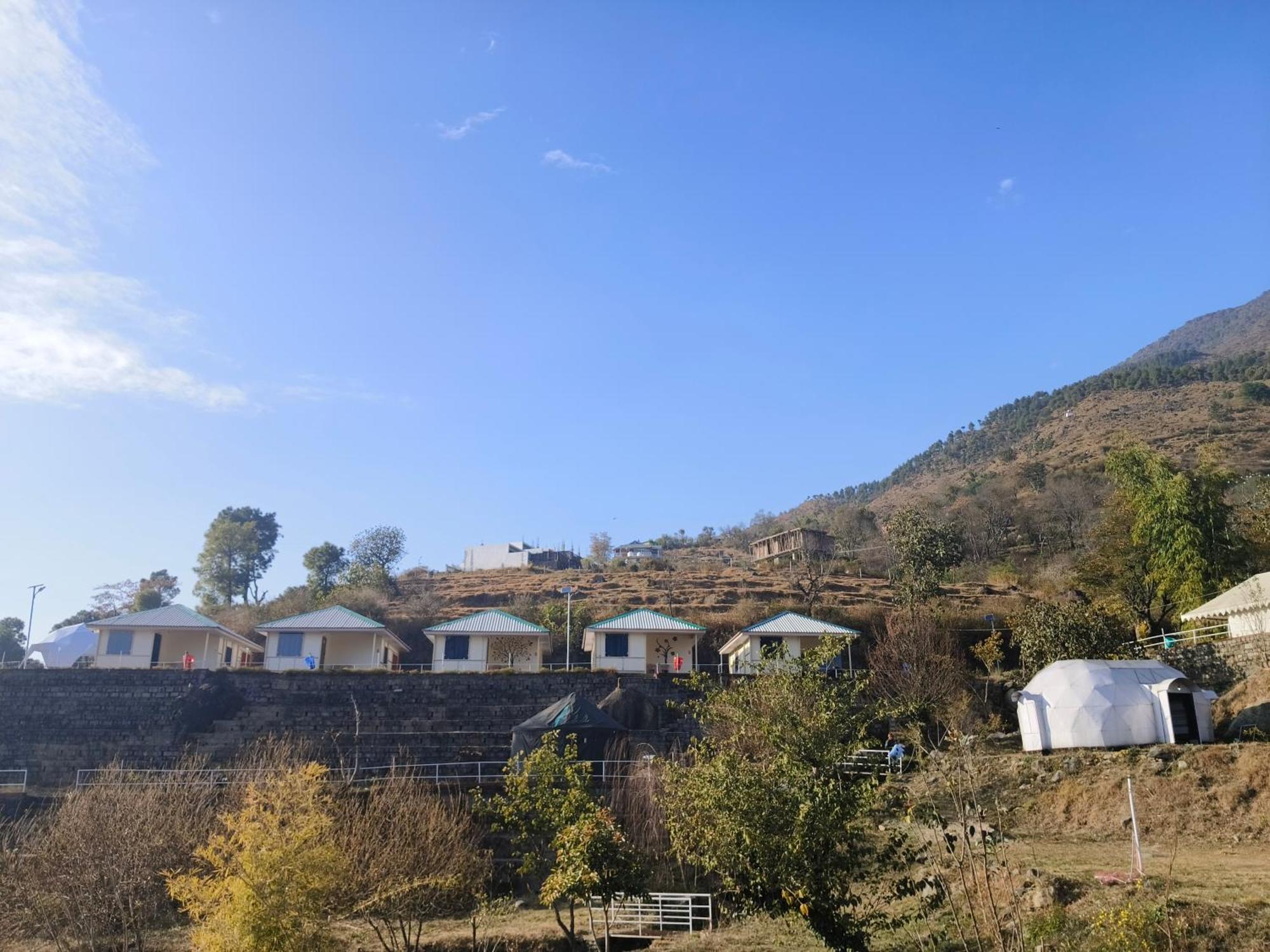 Hill Ventures Adventure Camp And Restaurant 호텔 다람샬라 외부 사진